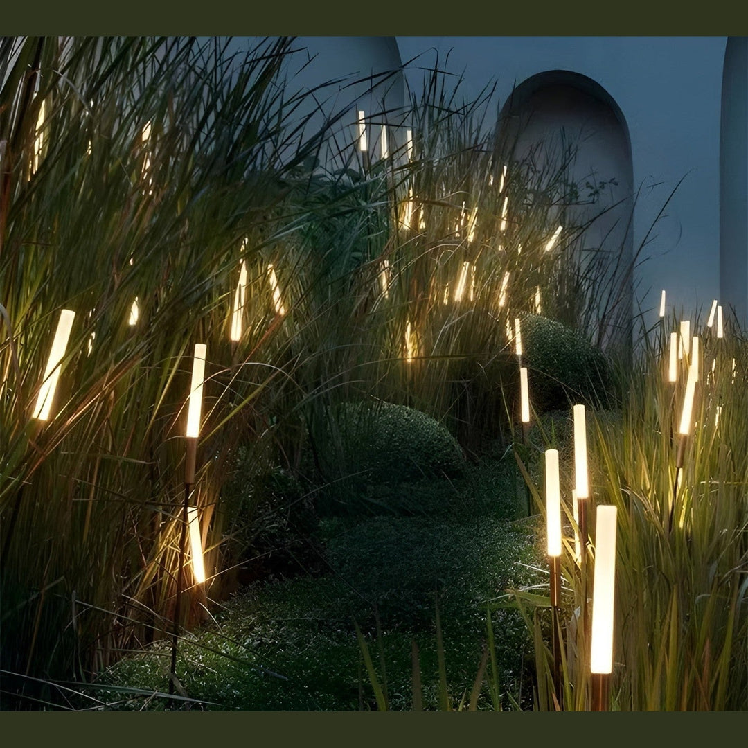 Lampe solaire LED extérieure, jardin. Design élégant, éclairage blanc chaud, IP65 étanche.