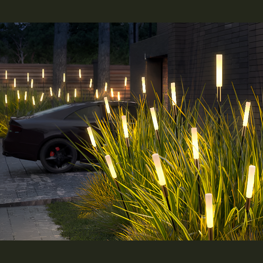 Lampe solaire LED extérieure, jardin. Design élégant, éclairage blanc chaud, IP65 étanche.
