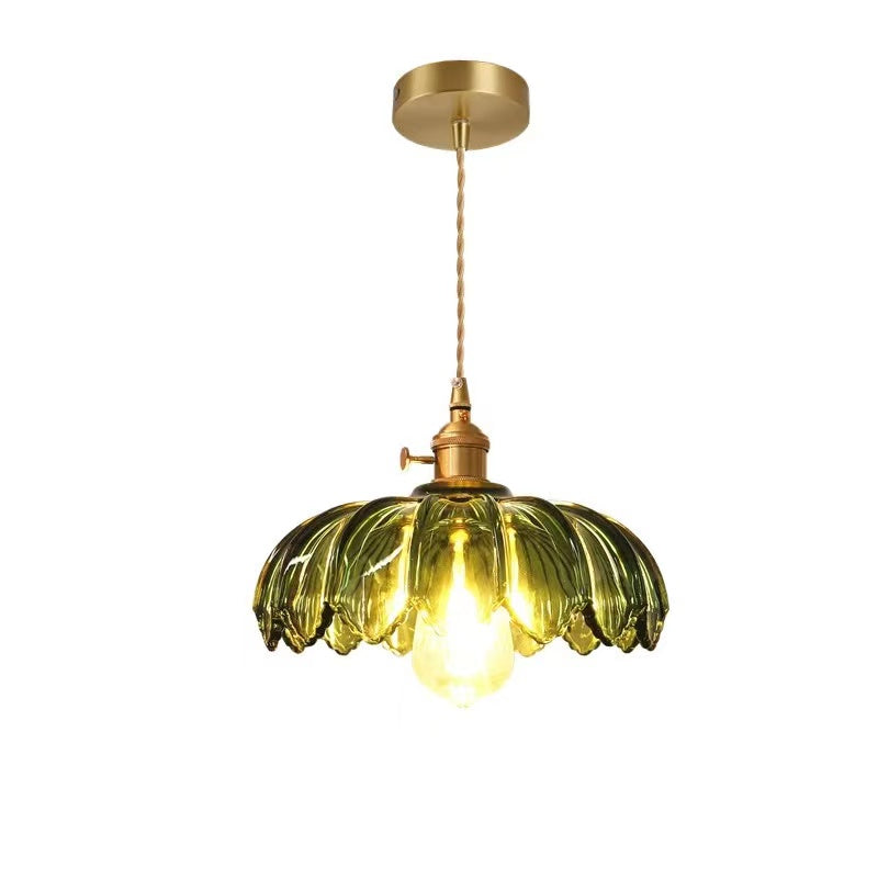 Lampe suspendue vintage en verre et cuivre.  Design romantique, lumière douce et tamisée.  Diamètre 25cm.