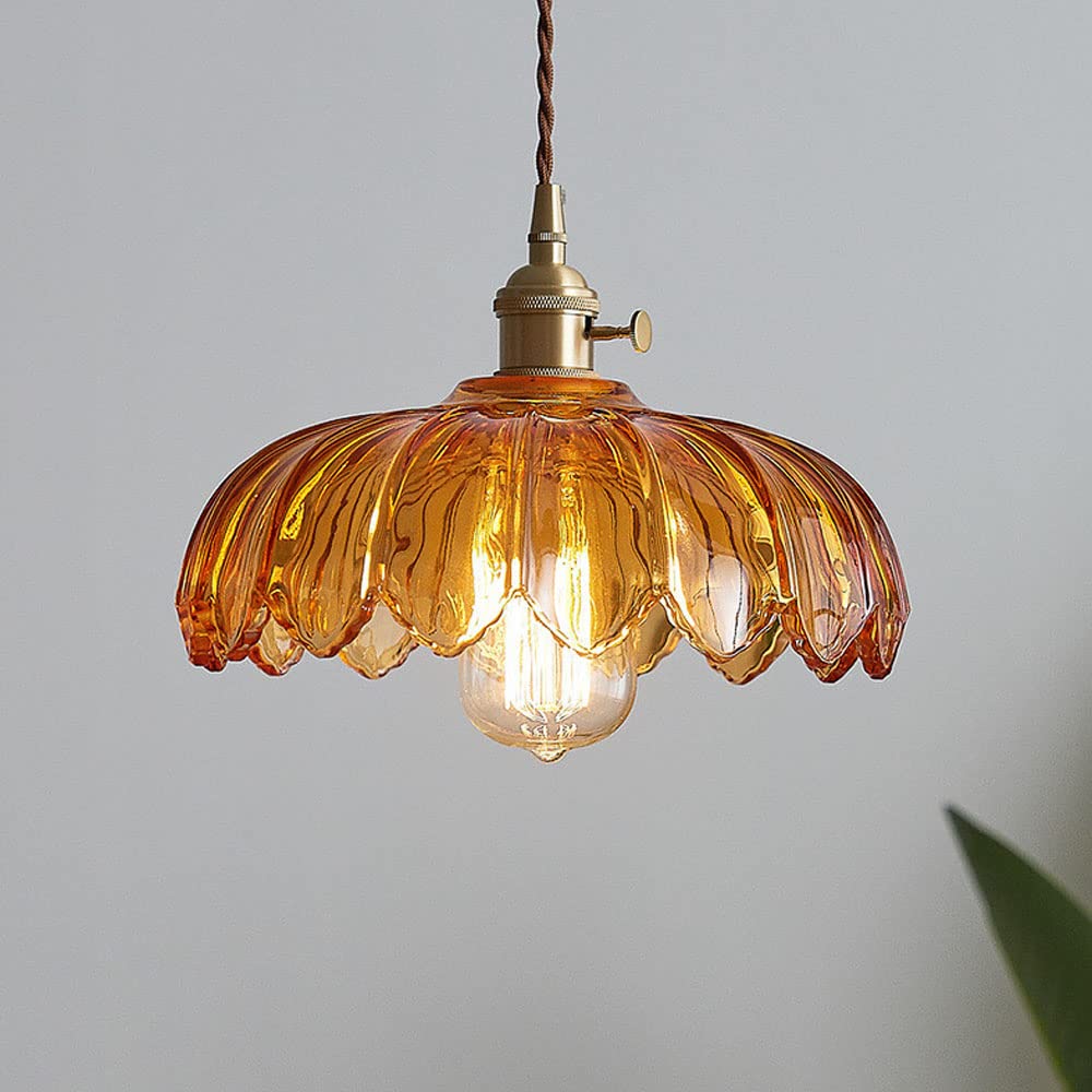 Lampe suspendue vintage en verre et cuivre.  Design romantique, lumière douce et tamisée.  Diamètre 25cm.