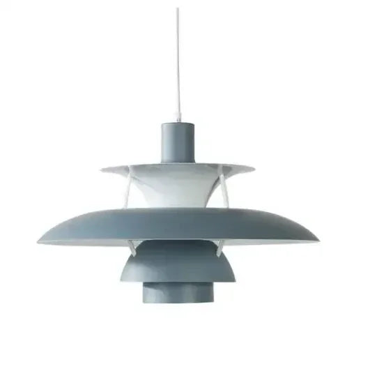 Lampe suspension design nordique. Luminaire élégant et moderne pour salon, salle à manger ou chambre.