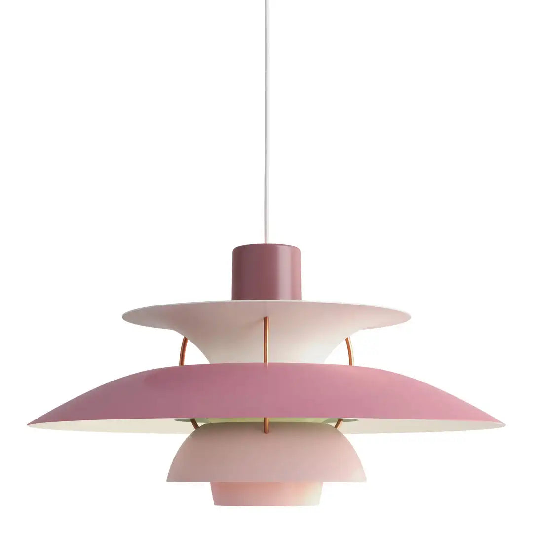 Lampe suspension design nordique. Luminaire élégant et moderne pour salon, salle à manger ou chambre.
