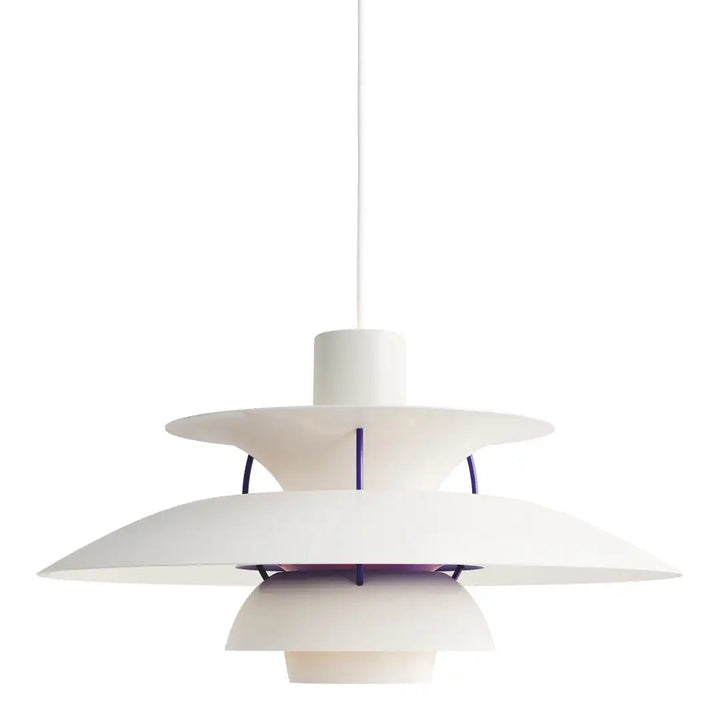 Lampe suspension design nordique. Luminaire élégant et moderne pour salon, salle à manger ou chambre.