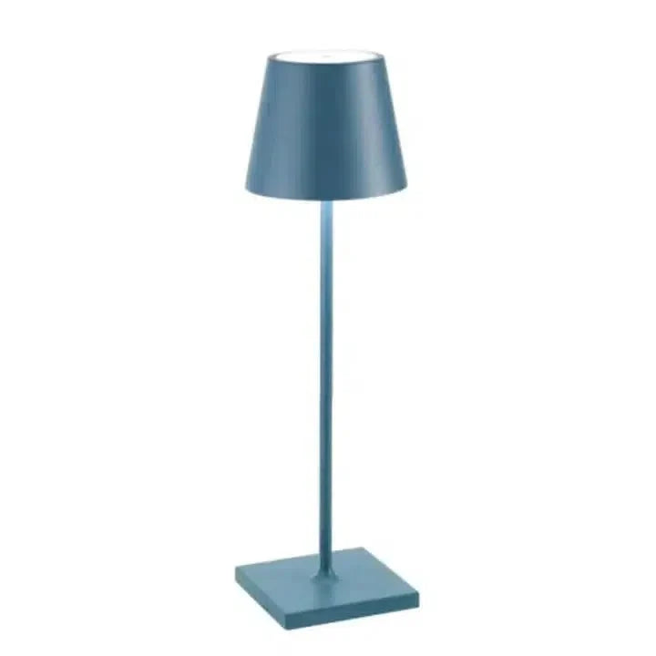 Lampe table sans fil rechargeable, design nordique moderne.  Lumière douce, ambiance chaleureuse.