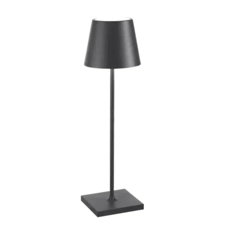 Lampe table sans fil rechargeable, design nordique moderne.  Lumière douce, ambiance chaleureuse.