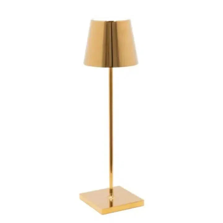 Lampe table sans fil rechargeable, design nordique moderne.  Lumière douce, ambiance chaleureuse.