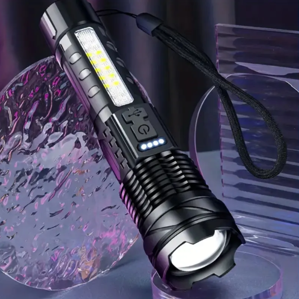 Lampe torche 5000 lumens, étanche et rechargeable.  Faisceau puissant, idéale pour le camping et la randonnée.