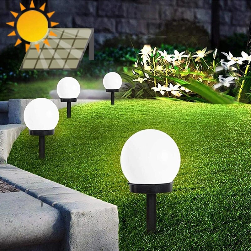 Lampes solaires LED pour jardin. Éclairage extérieur éco-responsable. Design élégant et résistant aux intempéries.