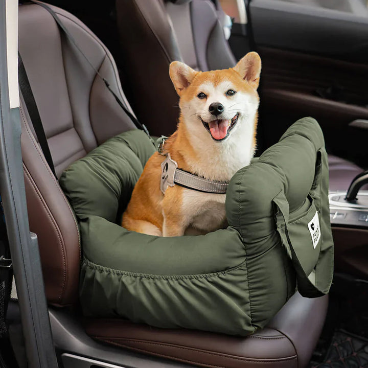 Lit voiture chien confortable et sécurisé.  Attaches ceinture. Rembourrage doux. Voyage en toute sécurité.