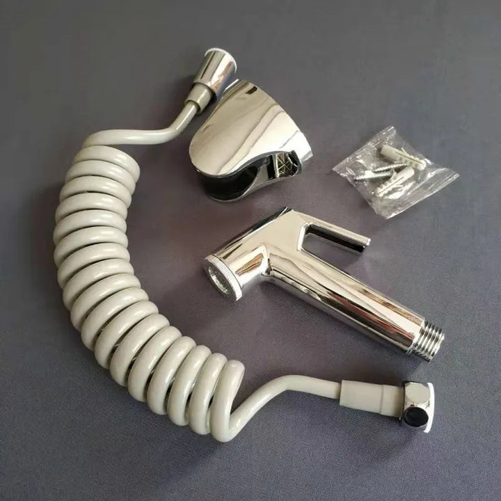 Litière chien grande taille, hygiénique, avec système d'évacuation intégré.  Nettoyage facile et confortable pour votre anima