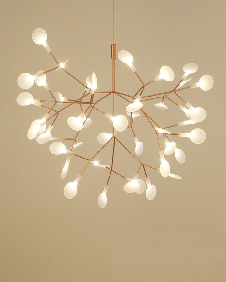 Lustre LED branches design naturel. Éclairage élégant et doux, idéal salon/salle à manger.