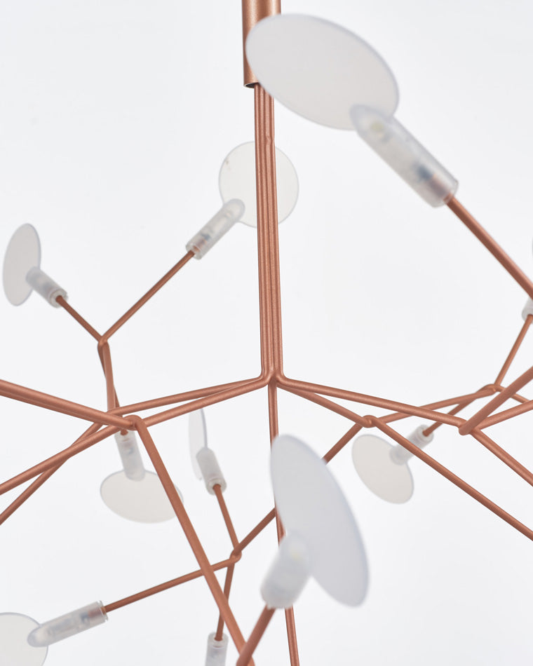 Lustre LED branches design naturel. Éclairage élégant et doux, idéal salon/salle à manger.