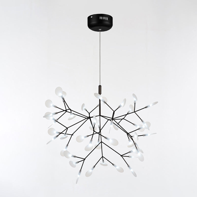 Lustre LED branches design naturel. Éclairage élégant et doux, idéal salon/salle à manger.