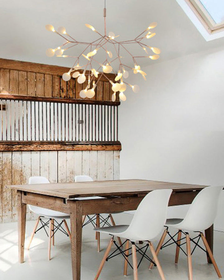 Lustre LED branches design naturel. Éclairage élégant et doux, idéal salon/salle à manger.