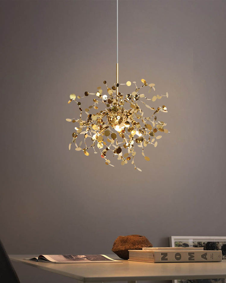 Lustre suspendu moderne, design nuage métallique argent/or. Luminaire élégant et aérien.