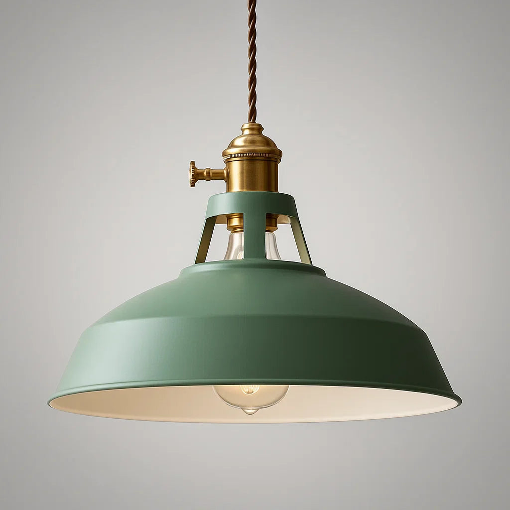 "Lustre suspendu rétro en métal robuste pour restaurant, design industriel, chaîne ajustable, plusieurs couleurs disponibles.