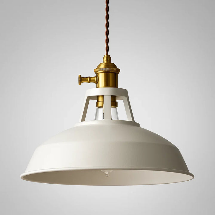 "Lustre suspendu rétro en métal robuste pour restaurant, design industriel, chaîne ajustable, plusieurs couleurs disponibles.