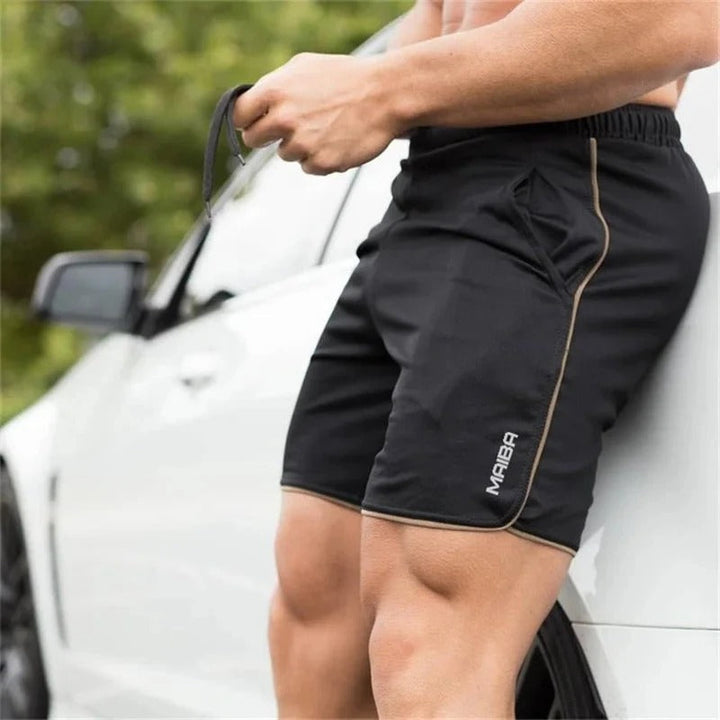 "Maillot de bain slim-fit homme élégant, tissu élastique élégant, séchage rapide, idéal natation et plage."