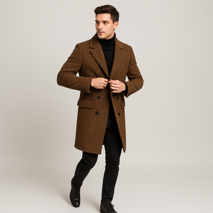Manteau classique croisé élégant pour homme. Vêtement extérieur chic, parfait pour l'automne et l'hiver. Mode masculine raffinée.