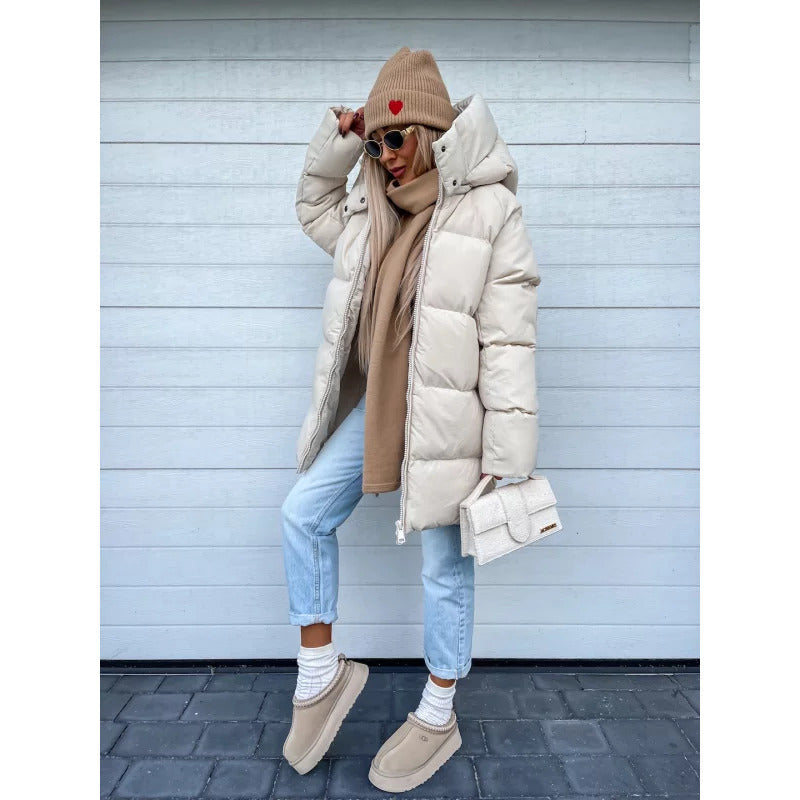 Manteau d'hiver chaud femme avec capuche et zip, idéal grand froid. Parka longue élégante et confortable.