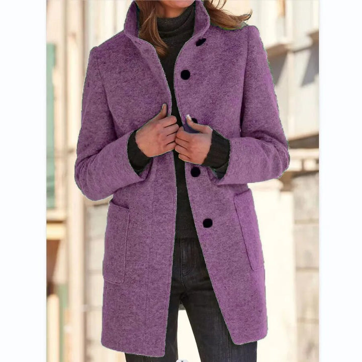 Veste d'hiver femme, mode féminine et tendance, assurant chaleur et élégance pour toutes les occasions.