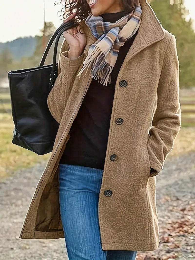 Manteau femme chic pour automne/hiver. Vêtement chaud et élégant, parfait pour le confort quotidien.