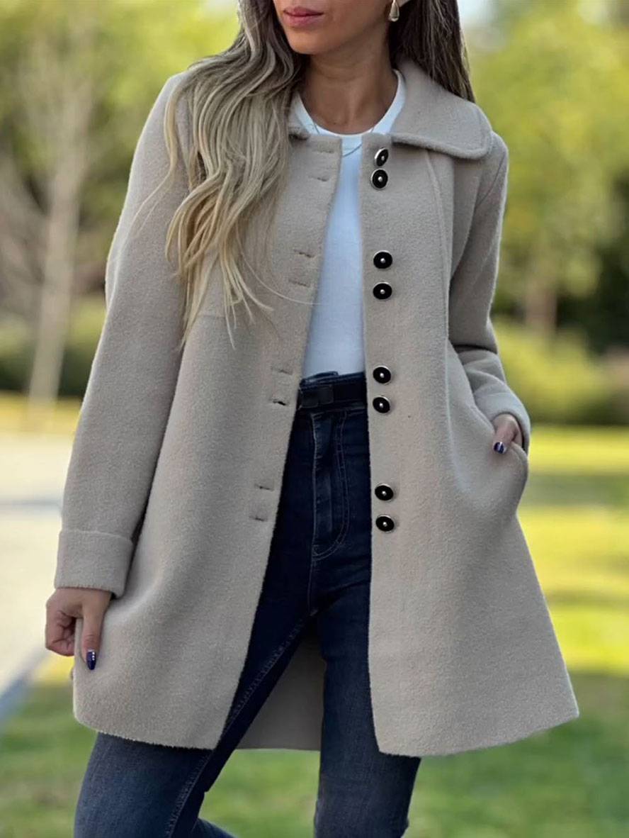 Manteau d'hiver élégant pour femmes, col classique, couleur bleu marine, boutons élégants, chic et chaud pour l'hiver.