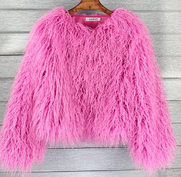 Manteau femme court, fausse fourrure, chic et chaud.  Coupe élégante, douceur incroyable.