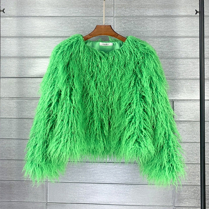 Manteau femme court, fausse fourrure, chic et chaud.  Coupe élégante, douceur incroyable.