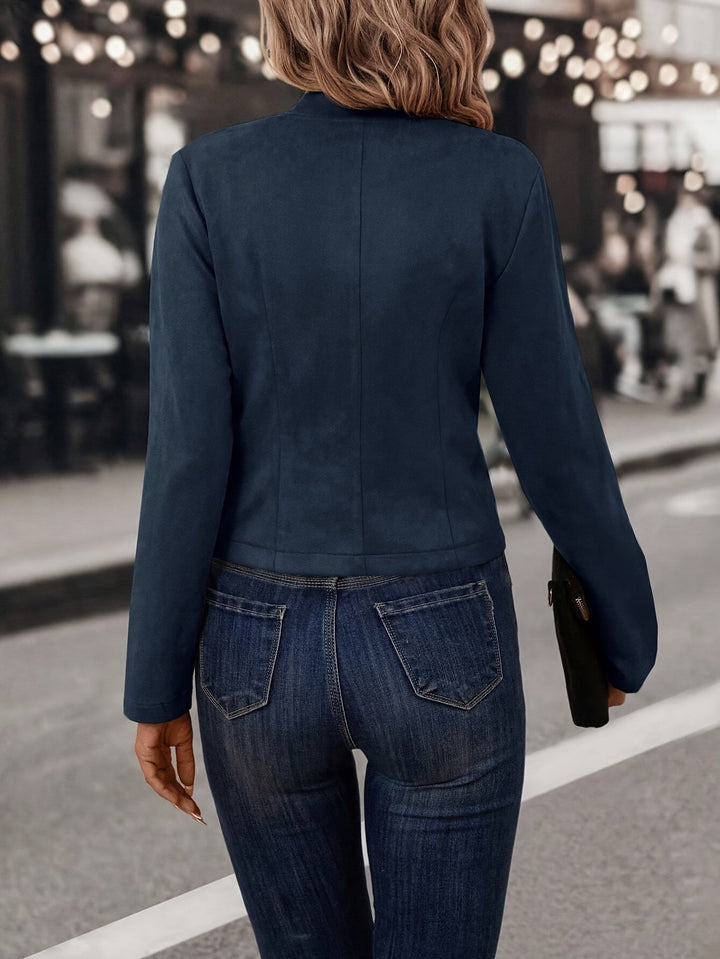 "Manteau femme double boutonnage chic en faux daim, couleur sable, coupe élégante pour un look sophistiqué et moderne."