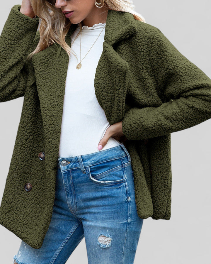 Manteau femme confortable, chic et de mode, idéal pour un look élégant automne/hiver.