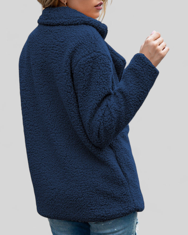 Manteau femme hiver élégant, apporte chaleur et style polyvalent pour la saison.