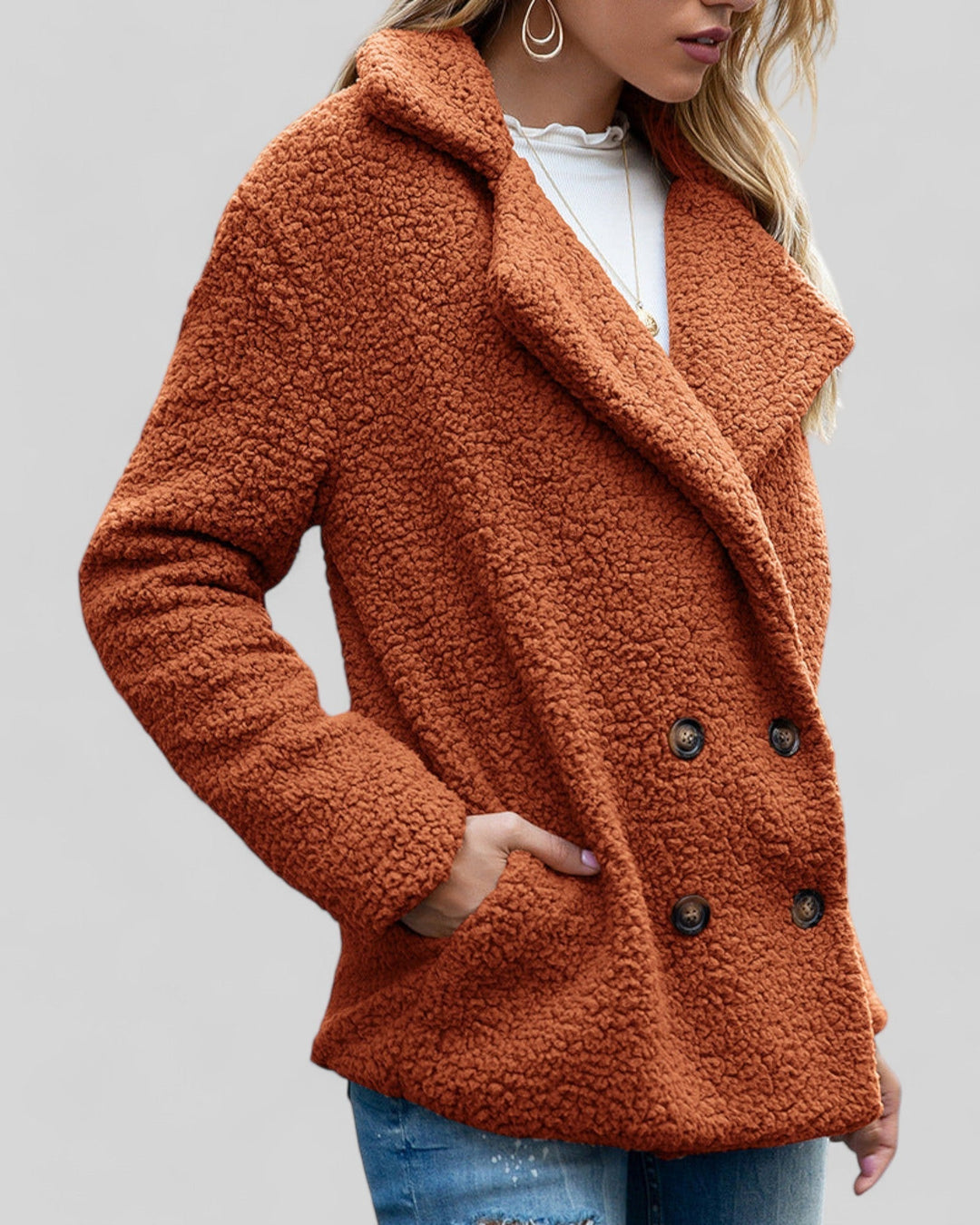 Manteau doux femme, style élégant et polyvalent, un vêtement d'extérieur essentiel.
