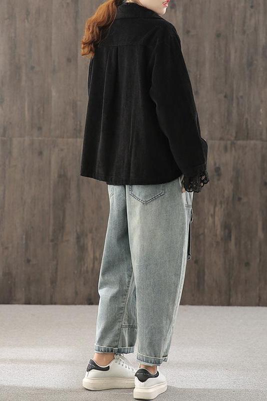 Manteau femme élégant, poches, coupe tendance.  Parfait pour toutes occasions.