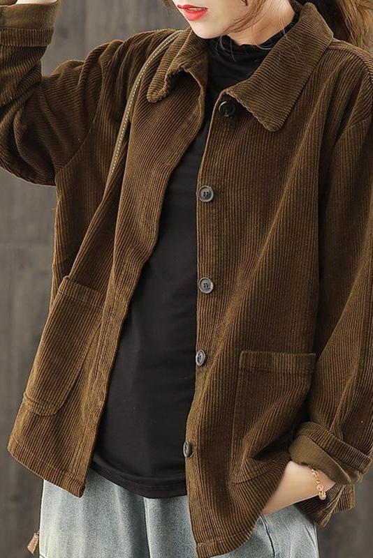 Manteau femme élégant, poches, coupe tendance.  Parfait pour toutes occasions.