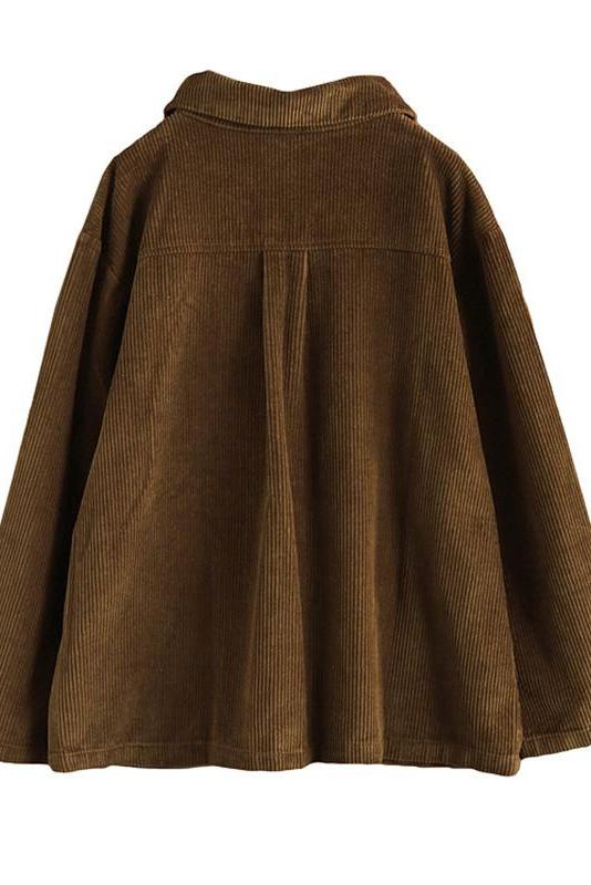 Manteau femme élégant, poches, coupe tendance.  Parfait pour toutes occasions.