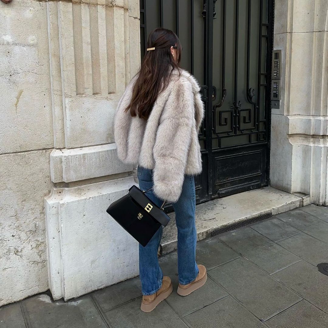 Manteau femme, fourrure synthétique éco-responsable.  Coupe élégante et chaude.  Luxe éthique.