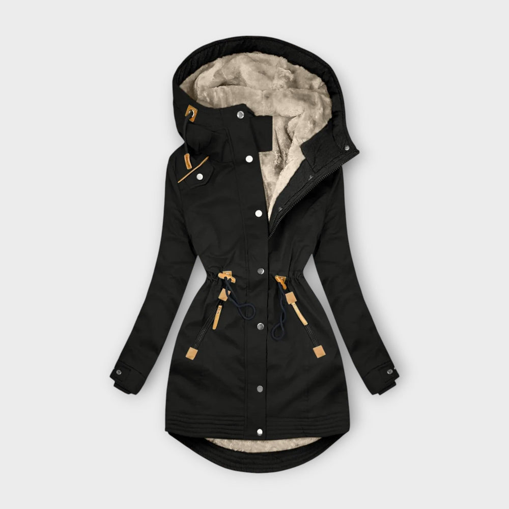 Veste femme moderne et chaude à capuche, parfaite pour un look élégant au quotidien et la mode hivernale.