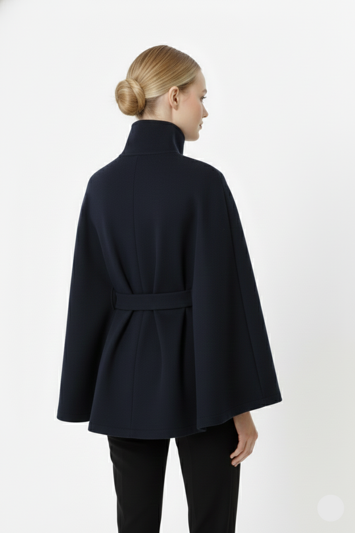 Manteau hiver femme, col haut et ceinture amovible, style chic et polyvalent.