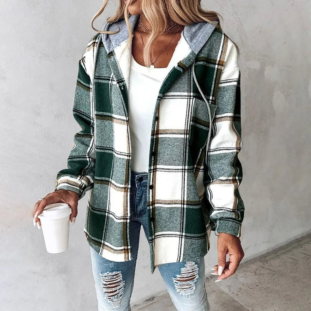 Manteau d'hiver femme confortable et très chaud, un vêtement essentiel pour le froid.