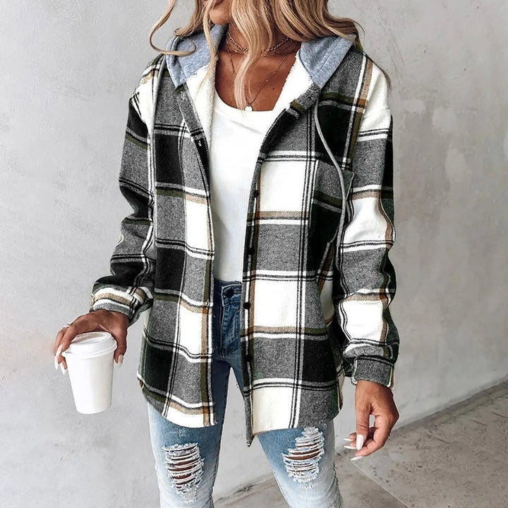 Parka femme élégante pour l'automne-hiver, un vêtement mode chaud et polyvalent.