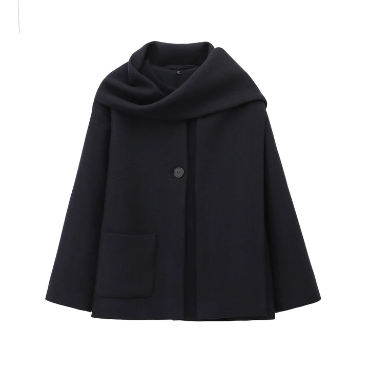 Manteau femme tendance couleur vin rouge, col enveloppant, style français pour un look hivernal chic.