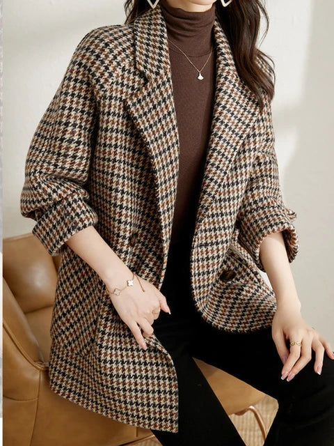 Manteau hiver long oversize femme à carreaux, chaud et élégant, parfait pour un style classique et chic.