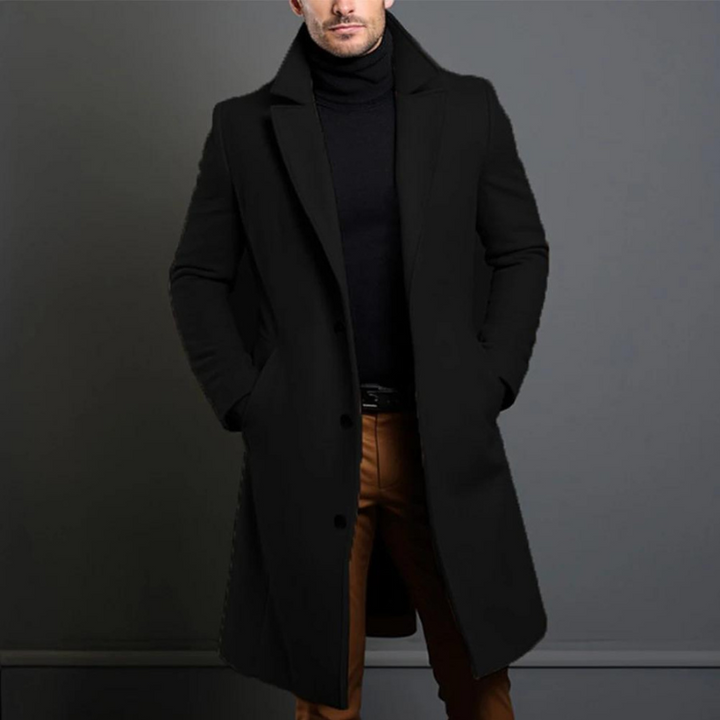 Manteau homme classique noir, coupe droite élégante, parfait pour l'hiver et le vestiaire masculin intemporel.