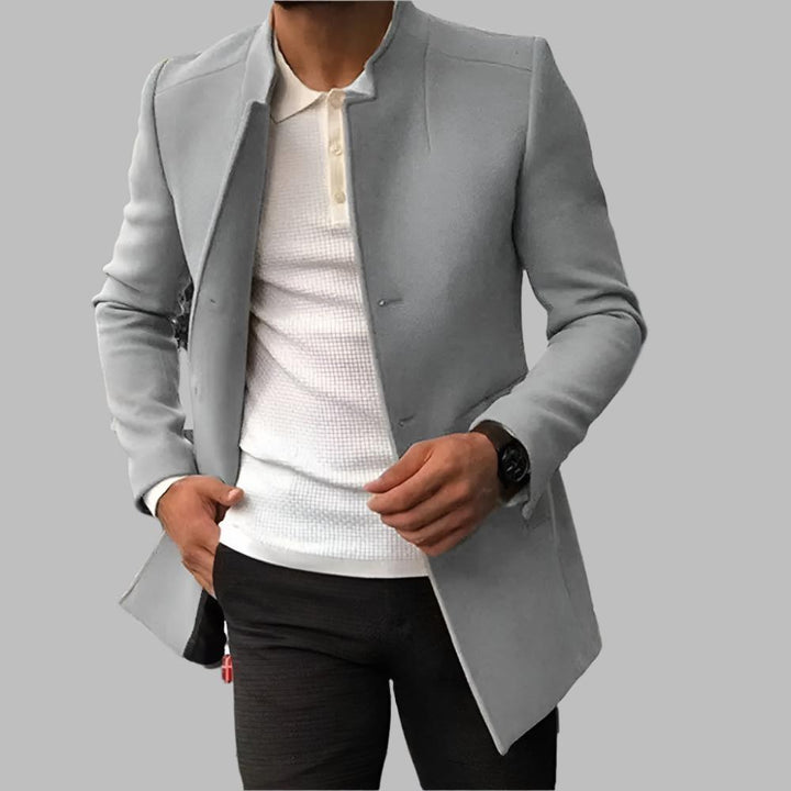 Manteau homme élégant noir, style intemporel. Idéal pour l'automne/hiver, confortable et chic pour le travail ou sorties.