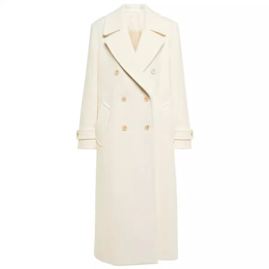 Élégant manteau long croisé pour femme. Parfait vêtement extérieur chic et intemporel pour l'hiver.