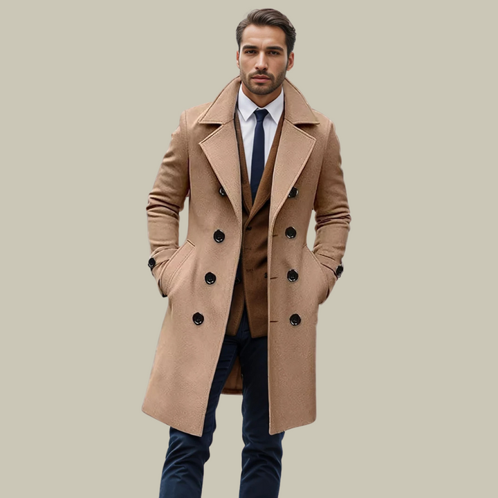 Manteau long élégant, coupe impeccable.  Style italien raffiné.  Parfait pour l'hiver.
