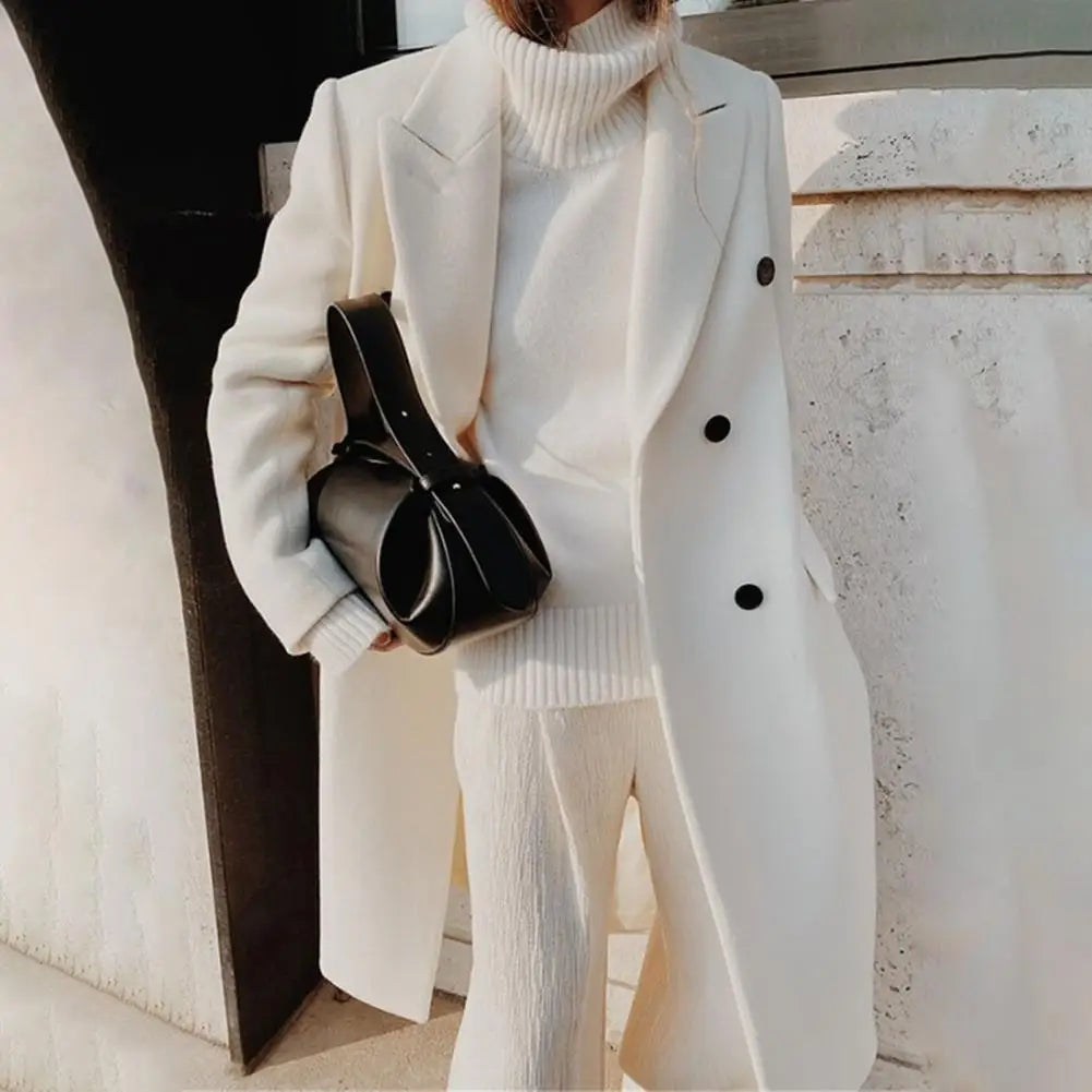 Manteau long femme en laine, élégant pour un hiver chic et chaud. Idéal mode et confort.