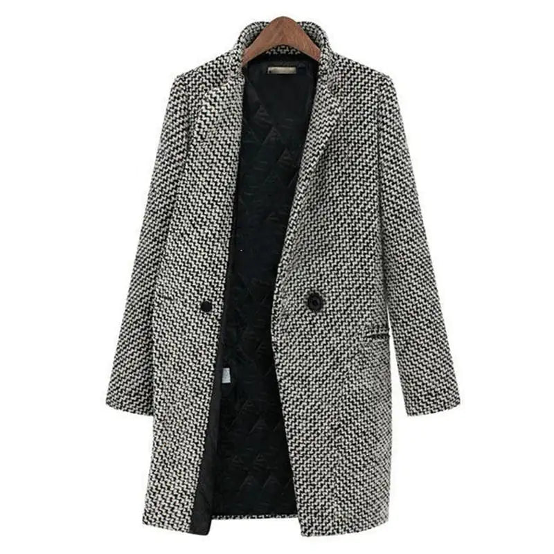Superbe manteau long femme en tweed, offrant confort et style sophistiqué. Parfait pour la mode hivernale.