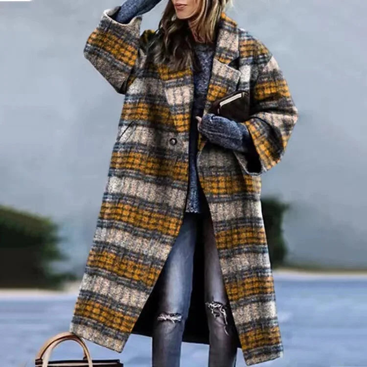 Manteau femme, coupe oversize fluide. Idéal pour superposer et créer des tenues chic.
